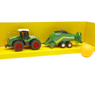 Fiús játék, Traktor adapterrel lendkerekes No.658